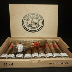 CUBA DE ORO PETIT CORONA