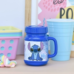 Vaso con manija y sorbete en internet