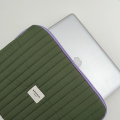 Funda de notebook matelasse verde militar - comprar online