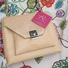 ANDREA - Cartera con solapa en Charol