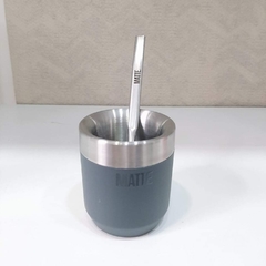 Mate de aluminio gris con bombilla