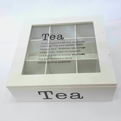 Caja de te de madera patinada blanca y tapa de vidrio TEA