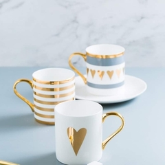 Taza estampada lineas doradas - comprar online