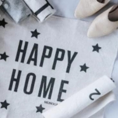 Trapo de piso con frase Happy Home