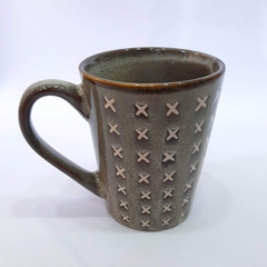 Taza cerámica gris cruces conica