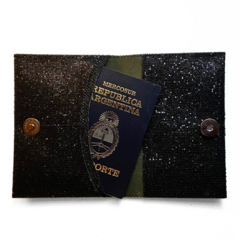 Porta pasaporte negro glitter - comprar online