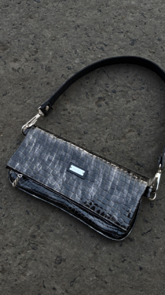 Mini bag croco charol marmol (negro y gris) en internet