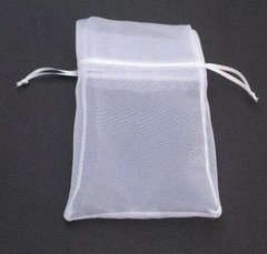 Saco de organza branco 9x12cm com fita de cetim