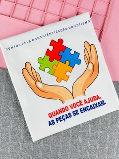 T-shirt ribana canelada Juntos pela conscientização do Autismo