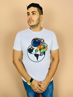 T-shirt Masculina Canelada Astronauta Autista - comprar online