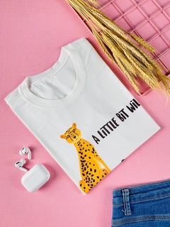 T-shirt ribana canelada Onça na internet