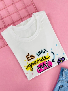 T-shirt Trend Soft És uma grande mãe e uma super avó - comprar online