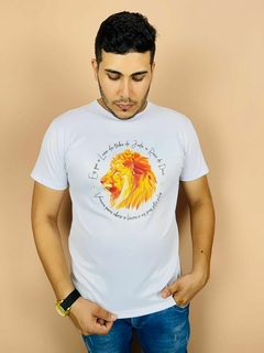T-shirt Masculina Canelada Leão da tribo de Judá, Raiz de Davi - comprar online