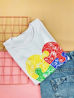 T-shirt Canelada Coração Autismo - comprar online