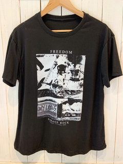 Remera Freedom - comprar online