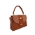 lateral da linda bolsa satchel feminina Augusta Queiroz cor caramelo