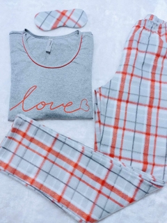 Pijama Feminino Longo Love com Calça em Soft na internet