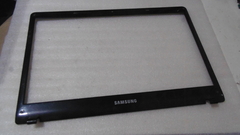 Carcaça Moldura Da Tela (bezel) Notebook Samsung Np300e4a na internet