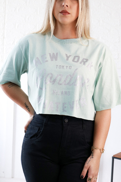 T-Shirt Cropped New York na internet