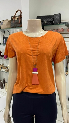 Blusa Laranja em Suede