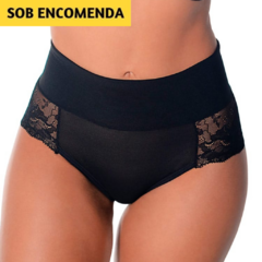 Calcinha Calça Clássica Aubade DeMillus. Levemente transparente. Faixa dupla na cintura em elastano power. Costas e laterais em renda elástica. Cores: preto, branco e bege. Tamanhos: PE, ME, GR, EG e XG.