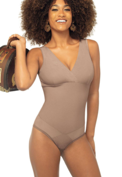 Body Rantelli DeMillus, alta compressão. Modela e define a silhueta. 