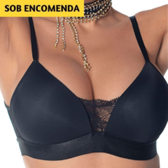 Sutiã Aubade DeMillus 063498. Em microfibra elástica plus. Taças em espuma moldada, sem aro. Costas em renda. Elástico largo, macio e acetinado na cintura. Detalhe em renda. Cores: Branco, Preto e Bege. Tamanhos: 40, 42, 44, 46, 48 e 50.