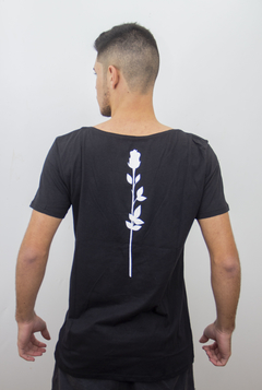 CAMISETA NEW CLOTHING PRETA - comprar online