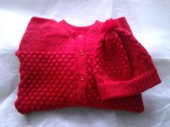 macacao-vermelho -para-bebe-em-trico