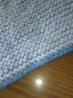 Poncho Azul em Tricô Com Capuz para Bebê até 12 meses - comprar online