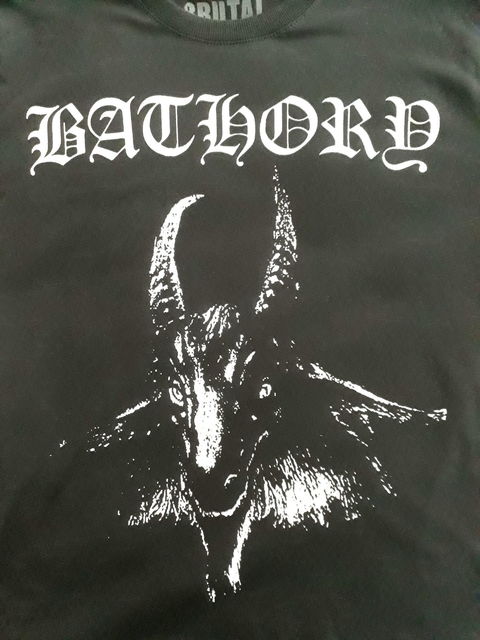 Camiseta Bathory PRATEADA - comprar online
