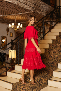 VESTIDO MIDI VERMELHO DISPONÍVEL PARA LOCAÇÃO (3774) - Vestidos Para Casamento Civil, Vestidos de Festa e Vestidos Esporte Fino