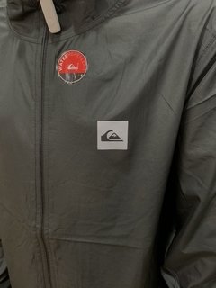 Jaqueta Quiksilver Corta Vento na internet