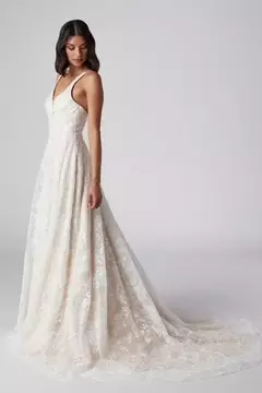 Vestido Noiva Princesa Fluído Bordado na internet