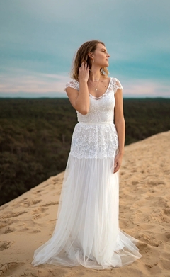 Vestido noiva simples elegante vintage renda e tule boho