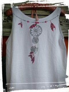 Musculosa de mujer blanca estampa Catcher en espalda - comprar online