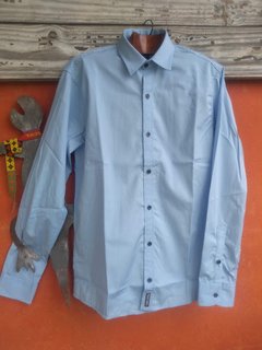 Camisa de hombre celeste y rosa con bordado en espalda - comprar online