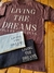 Remera LIVING THE DREAMS - comprar online