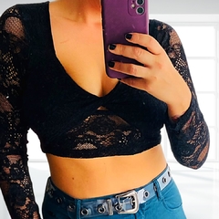 Cropped manga longa renda preto