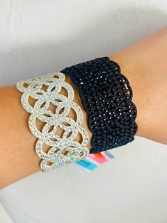 Pulseira courinho larga com strass preta