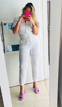 Conjunto cropped e calça texturado branco