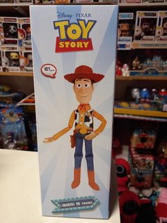 Muñeco Interactivo Woody Toy Story Disney Pixar habla 15 frases diferentes - tienda online