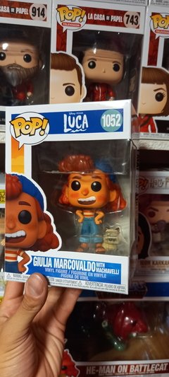 Funko Pop Giulia Marcovalto con Machiavelli #1052 - comprar online
