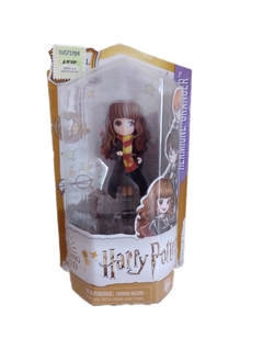 Muñeca Figura Hermione Granger con Uniforme - Magical Minis Harry Potter Wizarding World - comprar online