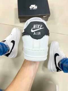 Air Force 1 Premium Branco/Prata/Preto na internet