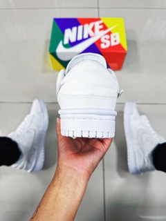 Dunk Low Premium Twist Branco na internet