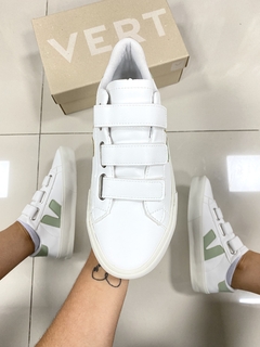 Vert Premium Branco/Verde - comprar online