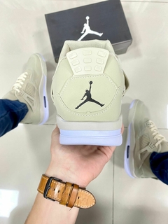 Nike Air Jordan 4 Bege na internet