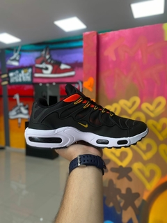 Air max TN 2 PRETO/LARANJA na internet