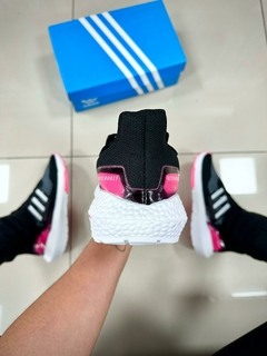 Adidas Ultra Boost Preto/Rosa na internet